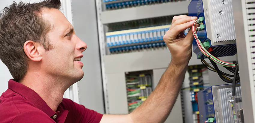 Offshore and Petroleum Facility Electrician in Powder Springs